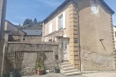 Image de maison a louer calme en plein centre du village avec toutes les commodités