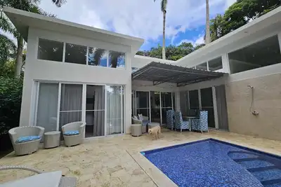 Image de Private Tranquility- Gated-3 Bedroom, Quiet, No neighbors, Zero Noise, Pool