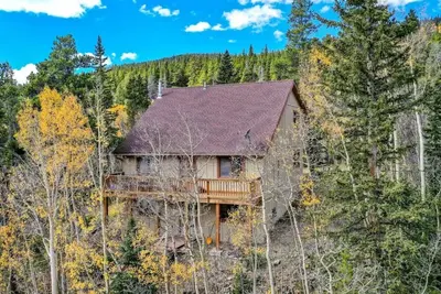 Image de Mountain Escape | Hot Tub, Trails, Pet-Friendly