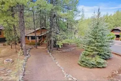 Image de The Bluejay Cabin at Munds Park, Az - Just 12 min away from Flagstaff Snow Park!