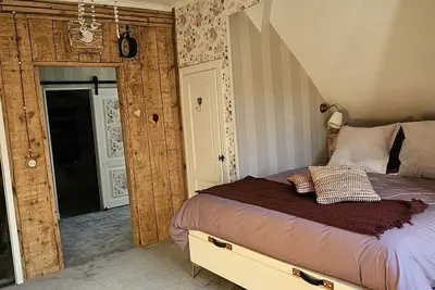Image de Chambre  romantique imprégnée d'histoire