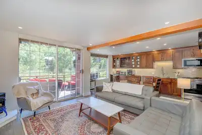 Image de Best Kept Secret! Walk to Lifts, Playground