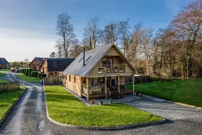 Image de Three Bedroom Lodge with Hot Tub and Log Fire | Maes-Artro-Lodge