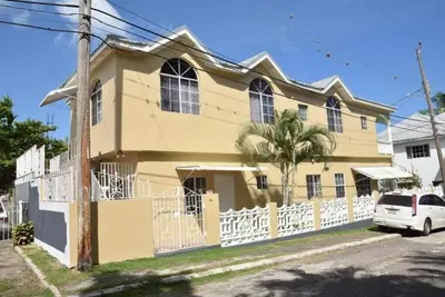 10 min walk from the beach! Serenity meets Luxury - Villa with 5 units