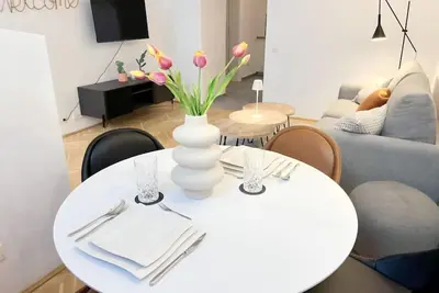 Image de Cozy and Stylish Flat Close to Schönbrunn Palace
