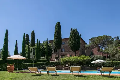 Image de Historic Villa in the Tuscan countryside