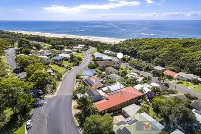 Image de Luxury Beach House - secluded area of Nambucca, 5 minute walk to the beach