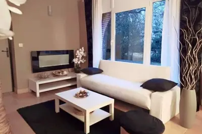 Image de Toulouse Ouest-Jolie vue nature-Gîte 2ch-confort moderne-proche Airbus-accès Pmr