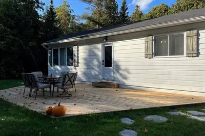 Image de Ideally Located Private Family Cottage Steps to the Beach and Downtown