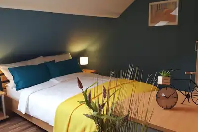 Image de Apartment mit Terrasse und Großen Garten