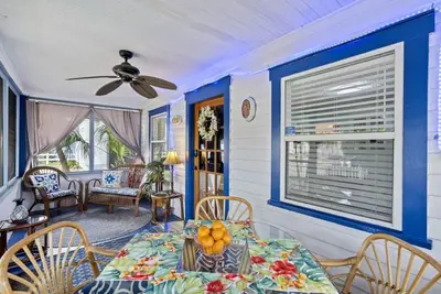 Image de The Pineapple Bungalow St Pete!
