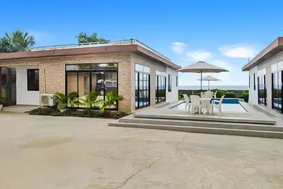 Image de 2 Bed\/2. 5 Bath Villa (Lewa)