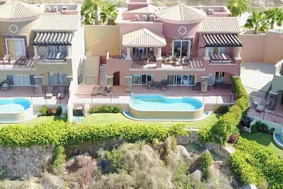 Cabo San Lucas Villa with Stunning Ocean Views and its own Pool