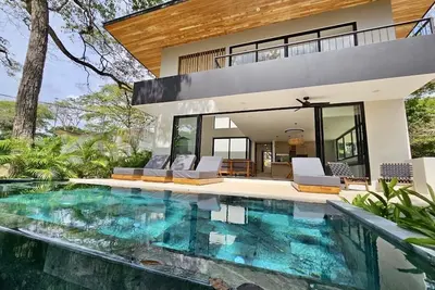 Image de 4 Bedroom Luxury Steps To Beach Playa Grande
