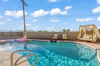 Image de The Sweetest Spot in Tuscon! - 5bd -Near U of Az