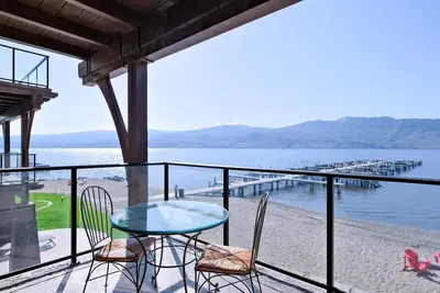 Image de Lakefront condo at Barona Beach