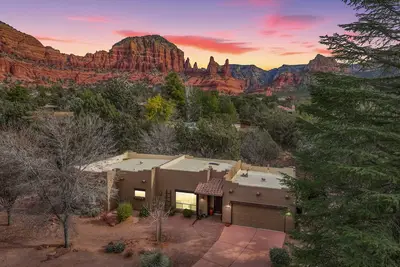 Image de Sedona Retreat W/ Tesla Mobile Charger