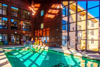 Image de Royal Vista Iii, Pool & Hot-Tub, Ski-I/O, 2 Br, 2 Bath, Sleeps 6