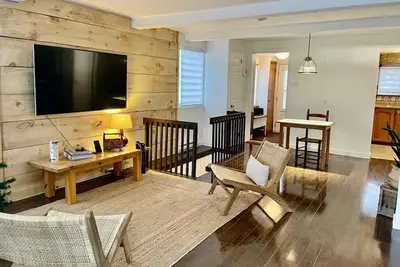 Image de Cozy condo near downtown Montreal. Close to all amenities!