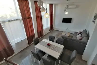 Image de Newly renovated, near the beach