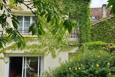 Image de Pied à terre en Dordogne, Maison de Village Jardin, Bbq