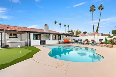 Image de Old Town Oasis w/Heated Pool, Hot Tub, & Fire Pit
