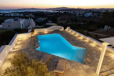 Constamar Villa, Swimming pool - 10min walk from Alyki Center!