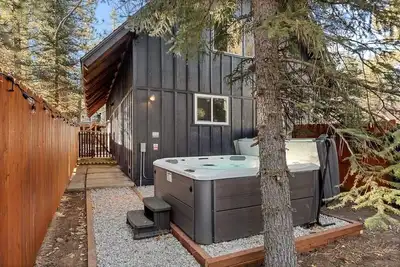 Image de Heart of Big Bear | HotTub | Pet Friendly | Wifi