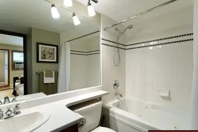 Image de Beautiful Cabin Style Condo - 2 bed/2 bath