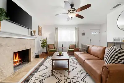 Image de Charming 3br\/2ba w\/ Style, Adventure & Convenience
