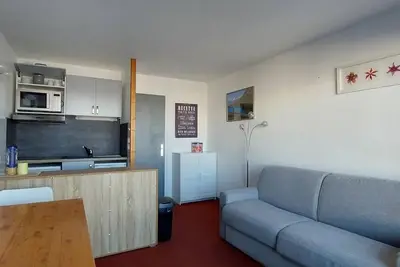 Image de 200m du centre station, 5ème étage, piscine, balcon, télévision, casier à ski, 30m², Les Arcs