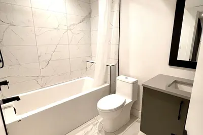 Image de Suite in a Modern new house. High-quality community. good soundproofing.