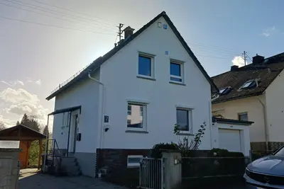 Image de Cozy vacation home with terrace, balcony and garden in the Blaues Ländchen