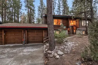 Image de Full True Log Cabin For The Best Mountain Living Experience! ! !
