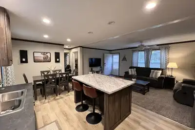 Image de New home 2. 5 acres across from Orv trails, close to Higgins Lake & Ausable River