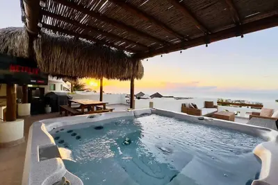 Image de Rooftop Penthouse - Prívate Jacuzzi! La Vista Cabo!