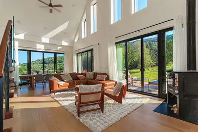 Image de Sol® Catskills Mnt view, Sauna, Hot Tub, Fire Pit, Min to Plattekill & Belleayre