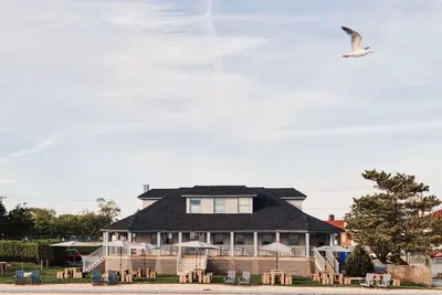Image de Entire Waterfront Resort- Sleeps 24!