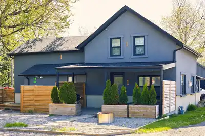 Image de Cottage 1: Charming Cottage Steps from the Lake