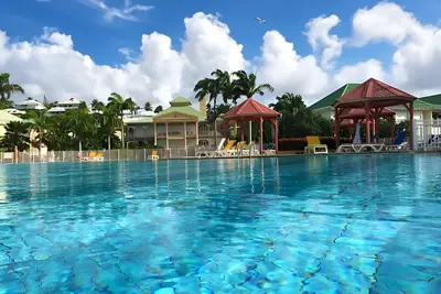 Image de Appartement confortable et spacieux dans un complexe sécurisé avec piscine