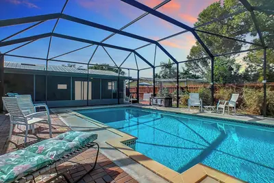 Image de Beach, Salt Water Pool, & Hot Tub!