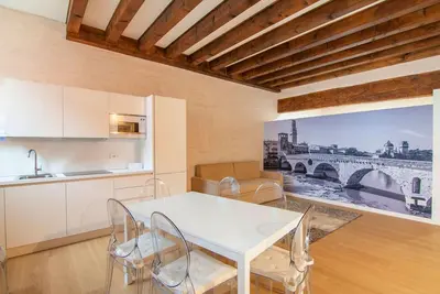 Image de Appartamento in palazzo storico a 500 metri dal balcone di Giulietta