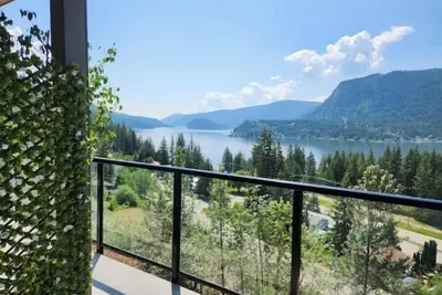 Image de Beautiful 1-bdrm suite with Expansive Lake View