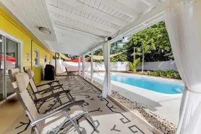 Image de Modern Oasis in Seminole, St. Petersburg Fl