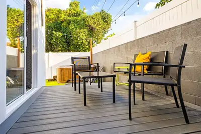 Image de Hip & Luxe Bungalow w\/ Private Hot Tub near Sofi Stadium!