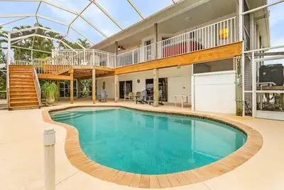 Image de 3/2 Pool Home in St. James, Gorgeous Views!