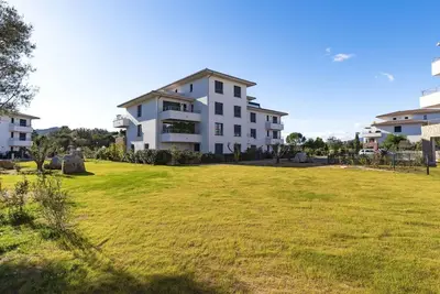 Image de Joli appartement pour 6 personnes avec piscine, climatisation, Wifi, Tv, terrasse et parking