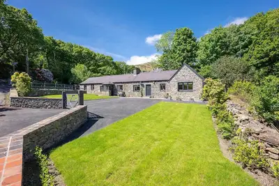Image de Quaint Cottage in the Heart of Eryri (Snowdonia) | 2-Merddyn-Coch