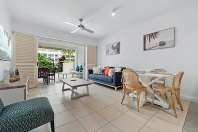 Image de 2 Bedroom Ground Floor Pool Access Apartment 5113/4