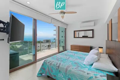 Image de Alamar 306 - Oceanview Condo w Beach Club Access